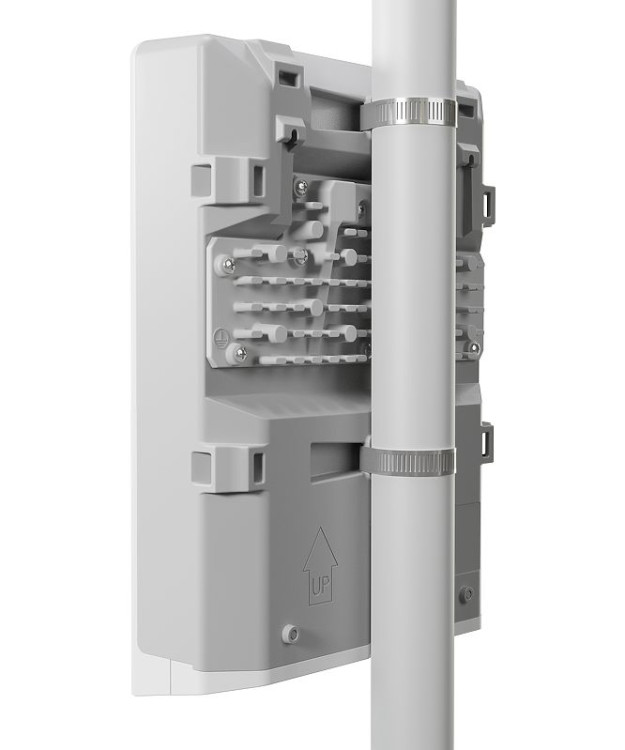 Коммутатор MikroTik CRS318-16P-2S+OUT
